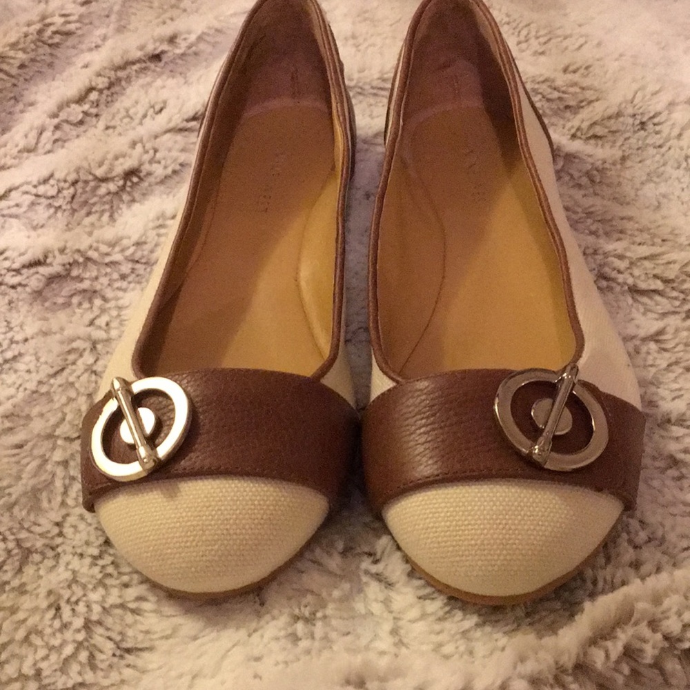 Brand new nine W. flats.